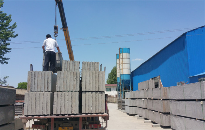 建筑內(nèi)外保溫墻板